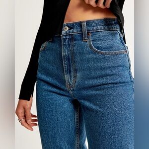 Abercrombie and Fitch 90’s Ultra High Rise Jeans Size 26/2s